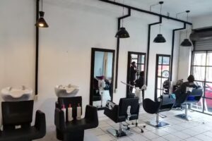 Adara sal&oacute;n & nails