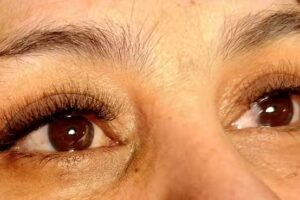 Alaciados y Pesta&ntilde;as Bernadac