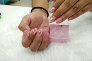 Aloha u&ntilde;as y belleza