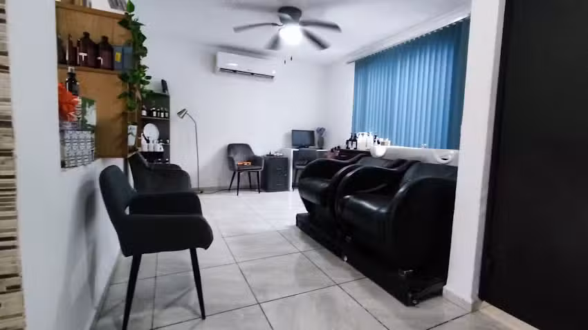 Ana Julia Tricolog&iacute;a Cosm&eacute;tica