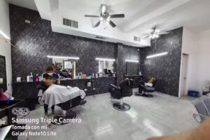 ANDR&Eacute; BARBER SHOP