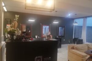 ANDRES LAVARIEGA HAIR SALON