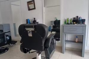 Angel Villar Peluquer&iacute;a y barberia