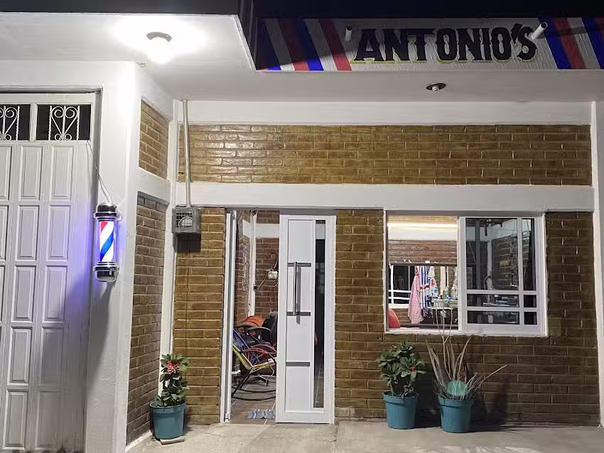 ANTONIO&rsquo;S BARBER SHOP