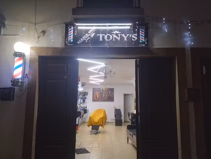 Antuan&rsquo;s barber