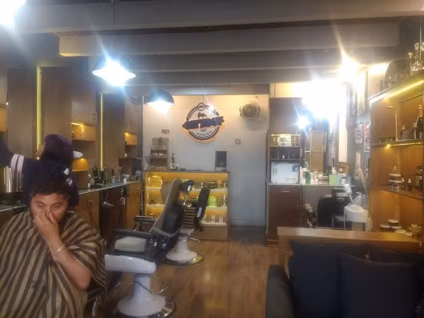 AstroBoy Barber&iacute;a