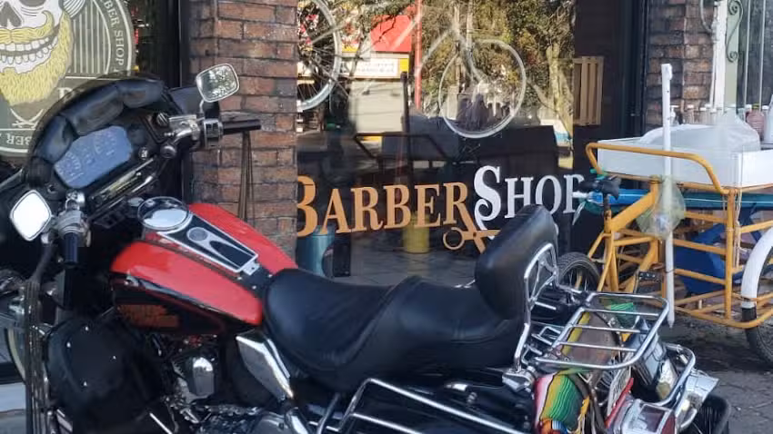 BARBA ROJA BARBER SHOP