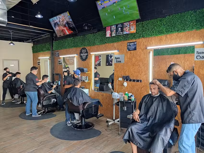 B&aacute;rbaros Barbershop