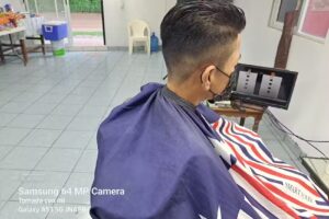 Barber Ruiz y Salon De Belleza La Luna