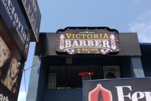 Barber & Sal&oacute;n Victoria