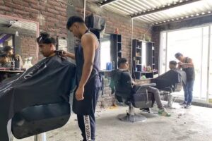 Barber Shop 472