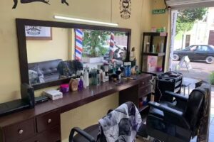 Barber Shop Sal&oacute;n Estudi&oacute; 2000