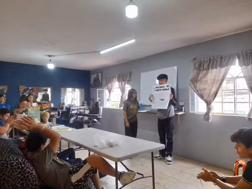 Barberia Agui&ntilde;iga master&rsquo;s barbershop school escuela de barberia