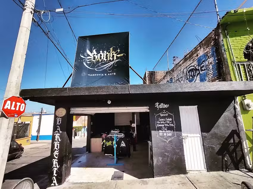 Barber&iacute;a & Arte &rdquo; Bonk &rdquo; Suc. Valle de Santiago, Gto.
