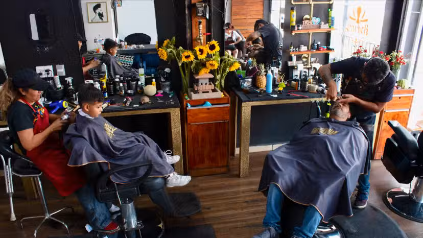 Barber&iacute;a Black Barber Sal&oacute;n & Spa