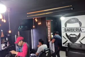 Barber&iacute;a Daniel Carpio