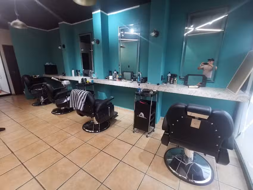 Barberia Doble LL las Puentes