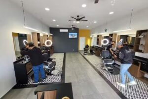 Barber&iacute;a Famoso Otay