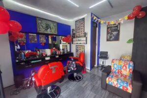 Barber&iacute;a Hood