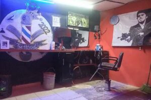 Barberia in the hood