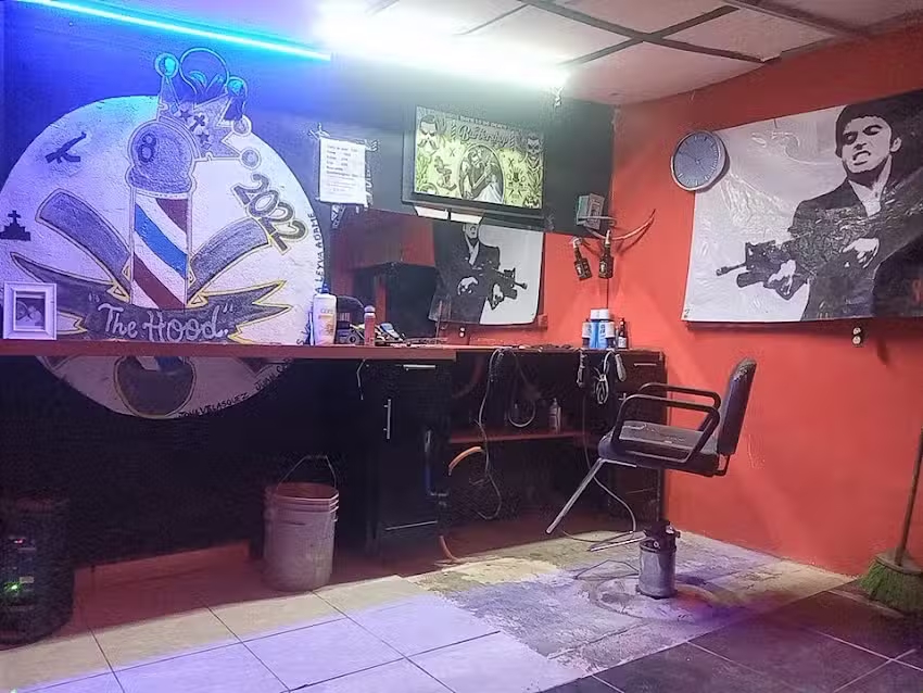 Barberia in the hood