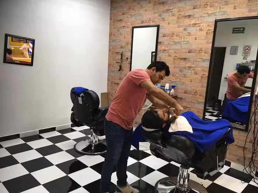Barber&iacute;a K Macho