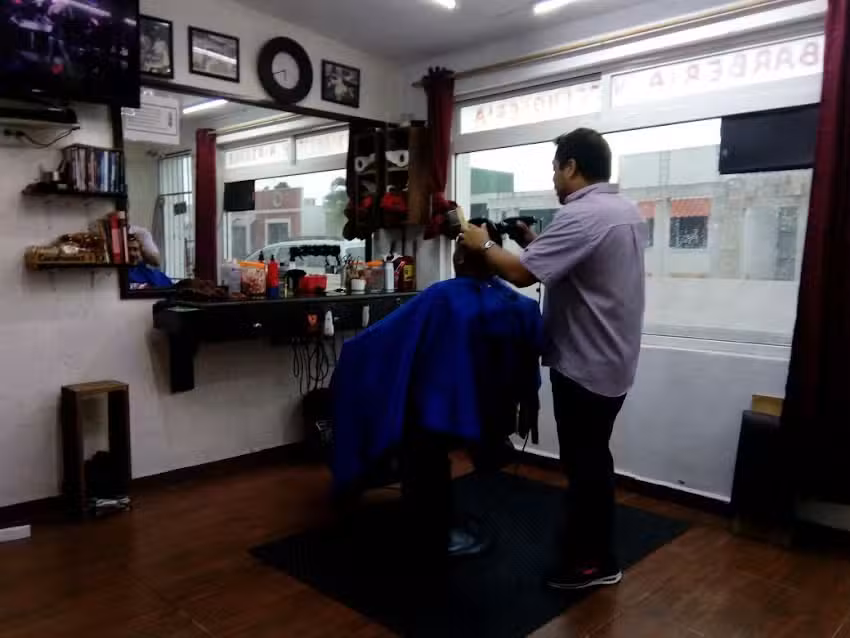 Barber&iacute;a La Tradici&oacute;n Caucel