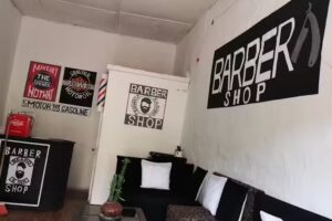 Barber&iacute;a LeslieTrejo