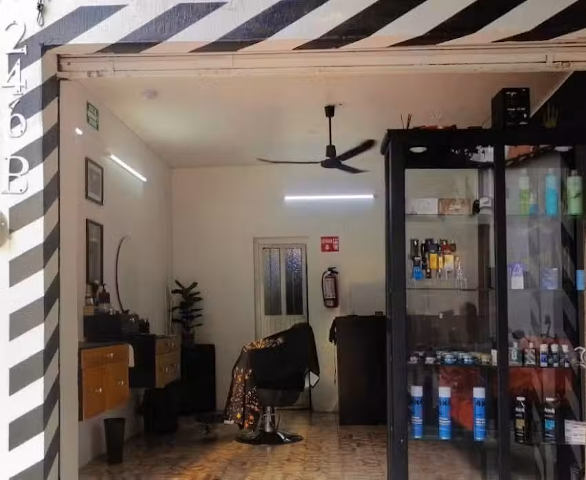 Barber&iacute;a Navarro