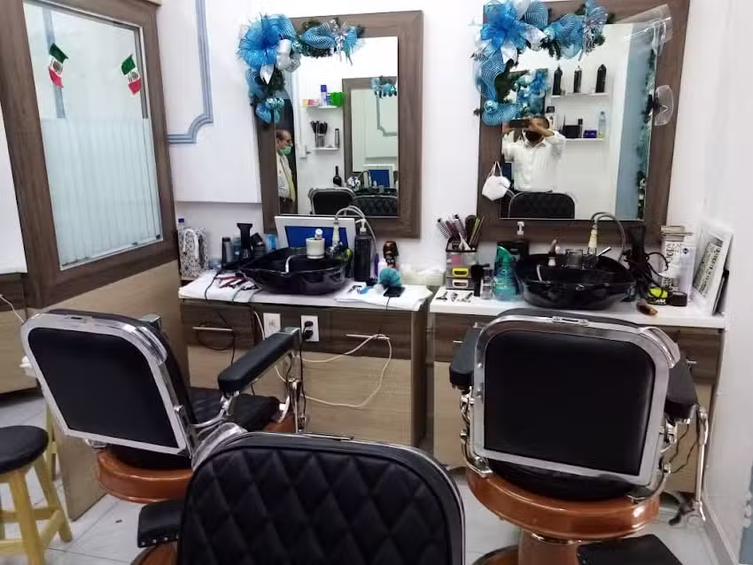 Barber&iacute;a Par&iacute;s ( Peluqueria & Barber&iacute;a )