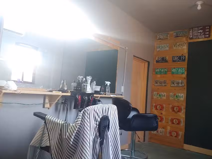 Barber&iacute;a Pinacho&acute;s