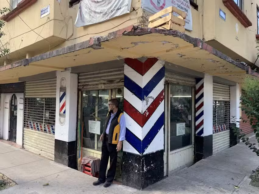 Barber&iacute;a Raffles