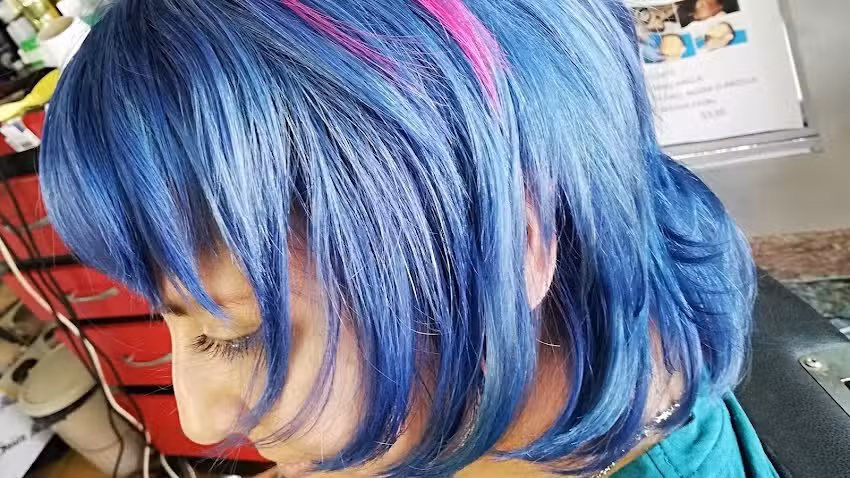 Barber&iacute;a & Sal&oacute;n MarDaym