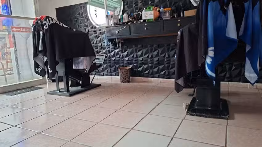 Barber&iacute;a 💈 the brothers