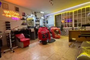 Barber&iacute;a Tres Coronas