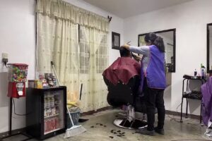 Barber&iacute;a Unisex &ldquo;M.M.K.&rdquo;