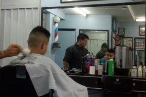 Barber&iacute;a y peluqueria
