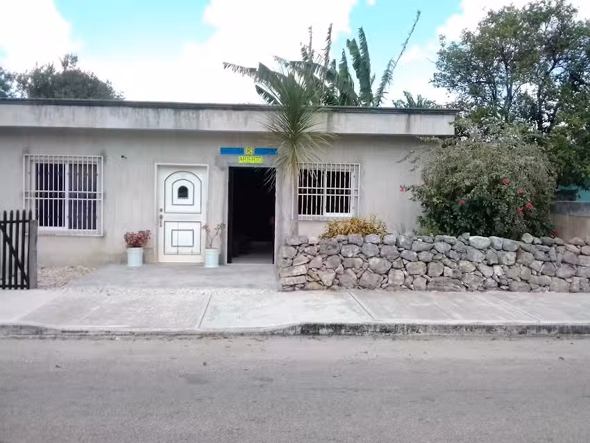 Barberia y peluquer&iacute;a *CH&rsquo;S*