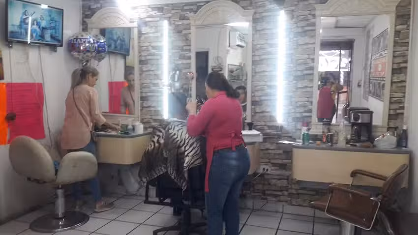 BARBER&Iacute;A Y PELUQUERIA&hellip; D,KLARA
