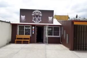 Barberia Y Peluquer&iacute;a Del Barrio