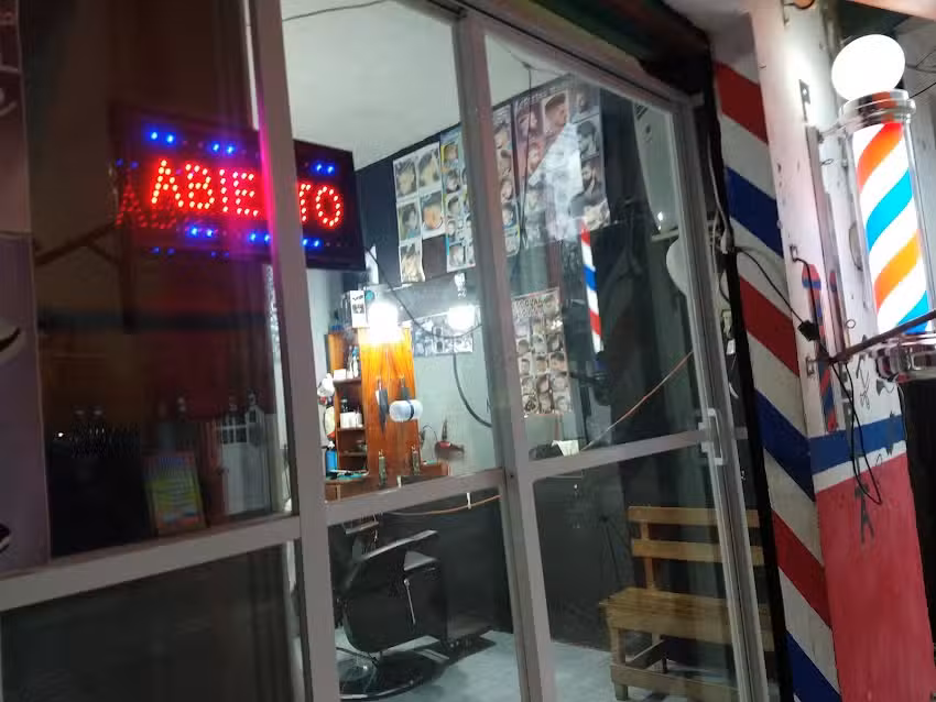 Barberia y peluquer&iacute;a el RAMON