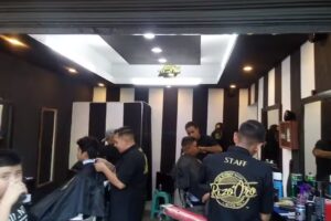 Barber&iacute;a y Peluquer&iacute;a El Rizo de Oro