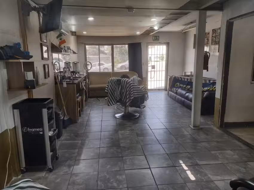 BARBERIA Y PELUQUERIA IBARRA