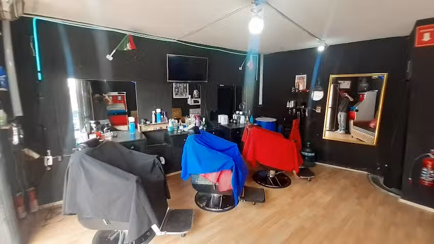 Barberia y Peluquer&iacute;a Toledos