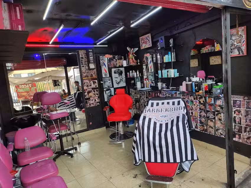 Barber&iacute;a y Peluquer&iacute;a Unisex SANTANASTYLE