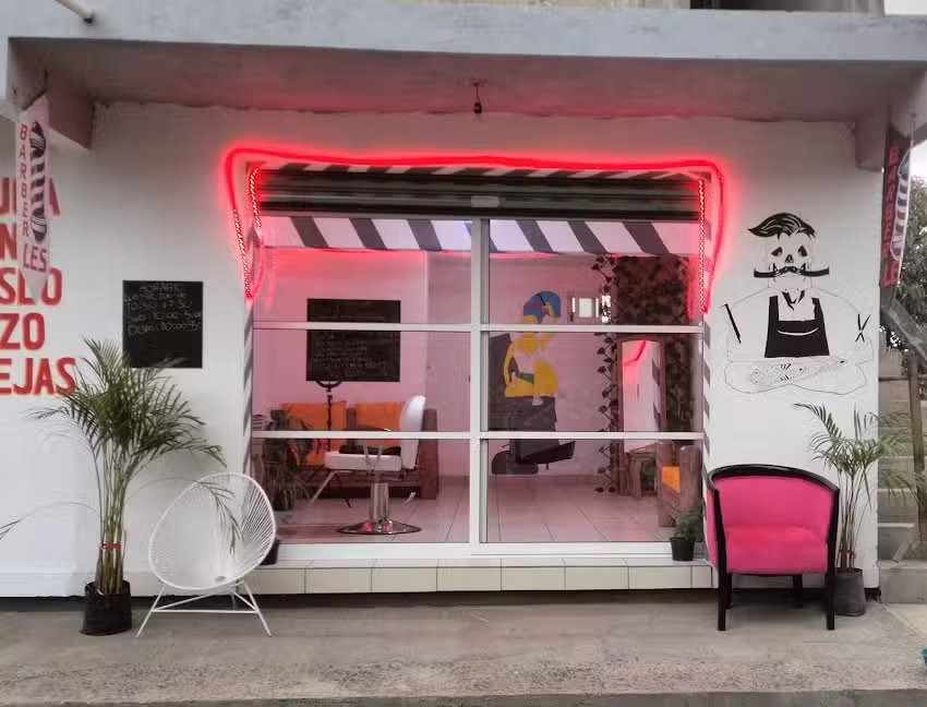 Barber&iacute;a y salon Leslie