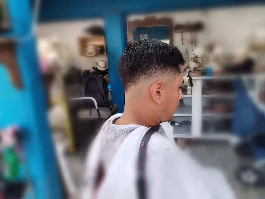 Barber&iacute;a y sombrerer&iacute;a