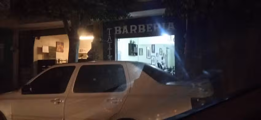 Barber&iacute;a y Tattoo