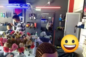 Barbero Barbershop 🏻‍ ️ 🏻‍ ️ Baron Rojo