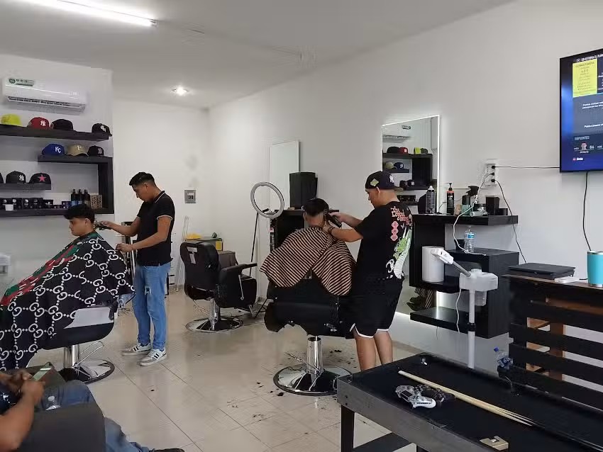 BARBERSHOP LA CUEVA